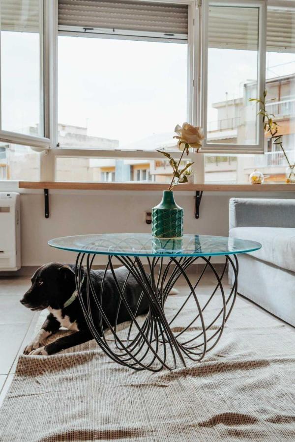 Bella Suite City Center, Parking Солун Екстериор снимка